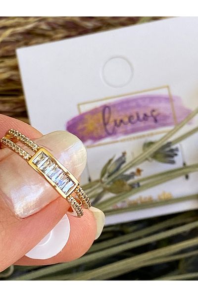 Lucios Baguette Ring with Golden Craftsmanship with Stone Details