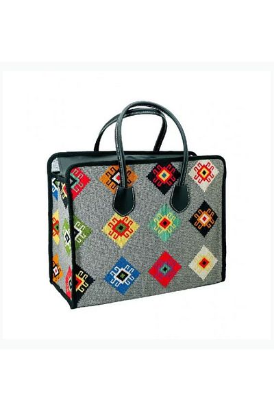 BASURRAH Grey Thermos bag with a traditional pattern