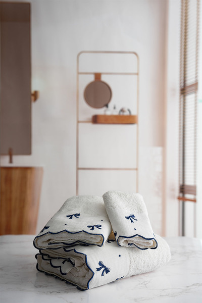 Nazik Home Серіна Фійонк Вишитий Банний Рушник (90 x 150 см)