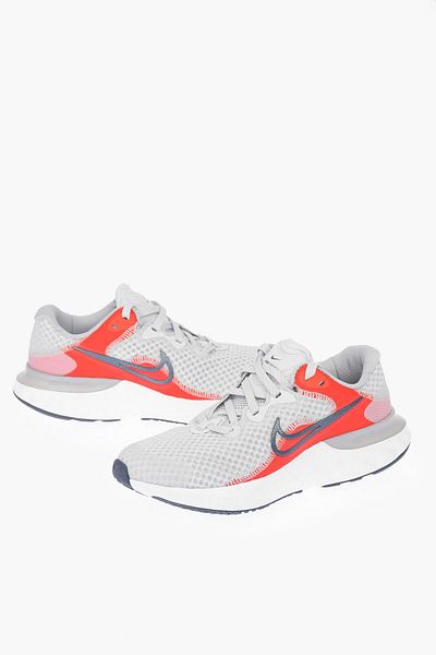 Nike Fabric Run 2 Sneakers