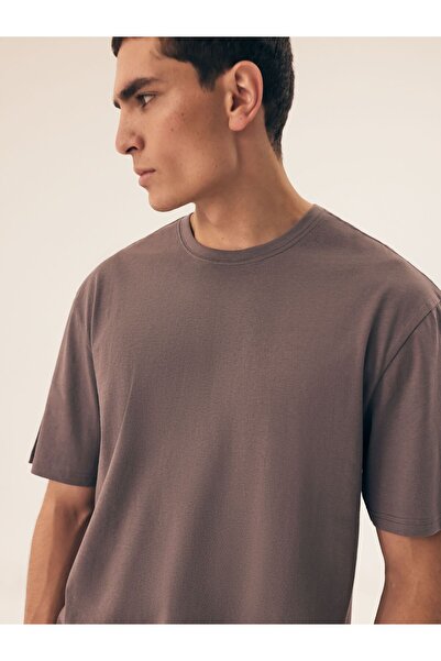 Henderson Classic men's t-shirt simplicity & elegance & Minimalist design & Quality cotton | Mite