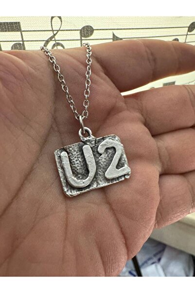 Yuchicly قلادة للرجال والنساء بشعار U2 - علامة فرقة الروك الأسطورية
