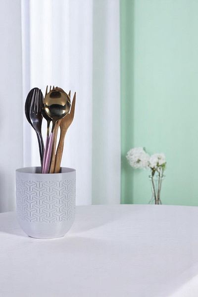 Evene Suport pentru tacâmuri de blat Suport decorativ pentru tacâmuri vertical Cilindru Suport pentru tacâmuri Culoare albă Model 77