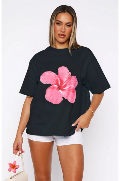 The Champ Clothing Tricou oversize negru pentru femei – croiala confortabilă cu imprimeu floral roz