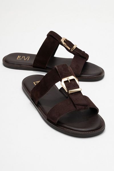 LuviShoes Γυναικείες παντόφλες SVETA καφέ σουέντ αγκράφα από γνήσιο δέρμα