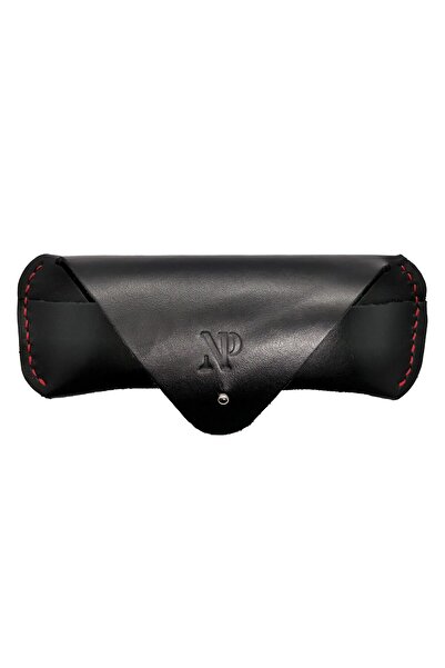 Natty Pell Etui Natty Pell for sunglasses or eyeglasses handcrafted from black leather with red stitchi