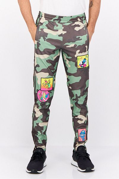 adidas Originals X Jeremy Scott Men Sportswear Fit Camouflage Sweatpants, Multicolor