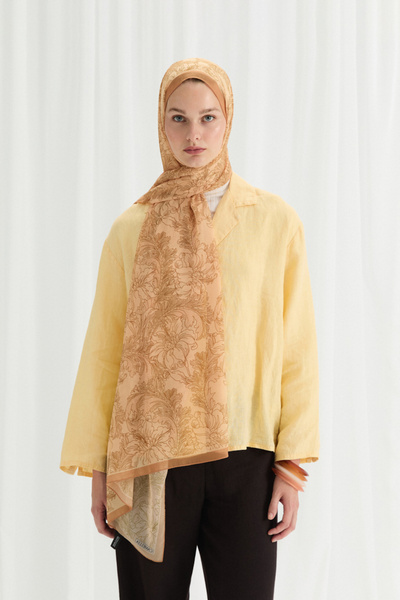 cs camellia scarf Şal din crep de mătase Viena - Galben
