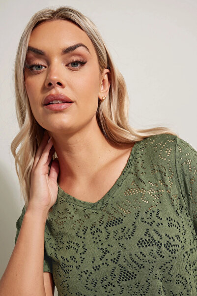 Stil Diva Plus Size V-Neck Sleeveless Unlined Lace T-Shirt 304091