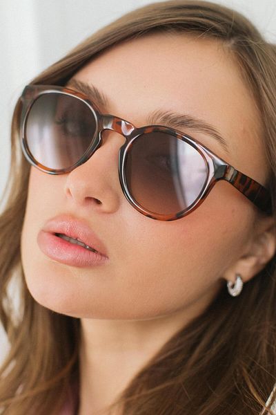 Bilge Karga Glen Leopard Brown Gradient Sunglasses