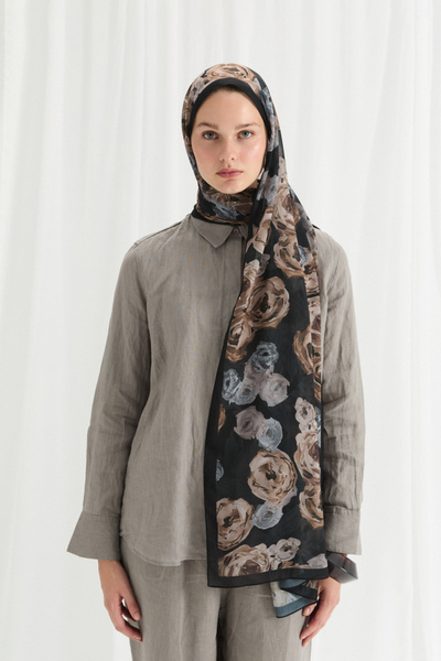 cs camellia scarf Şal Valeria din crep de mătase - Negru-Bej