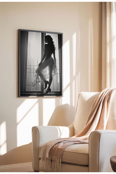21mxm Vintage Photography Poster, Feminist Street Style, Black & White Canvas, Rebel Muse 2025