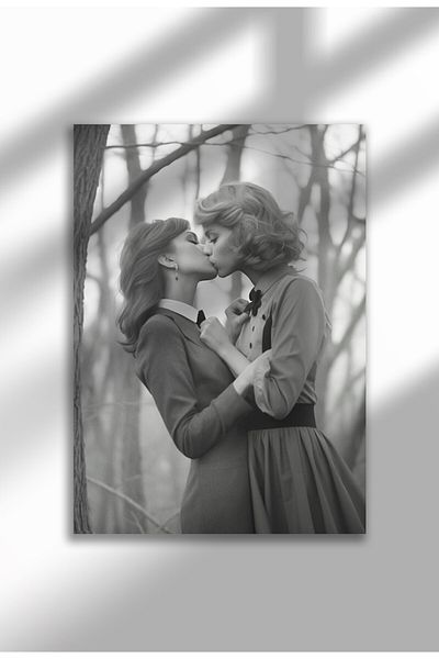 21mxm Vintage Photography Poster, Feminist Street Style, Black & White Canvas, Rebel Muse 2025