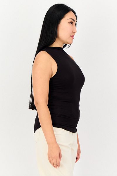 Bebe Women Round Neck Sleeveless Solid Tank Top, Black
