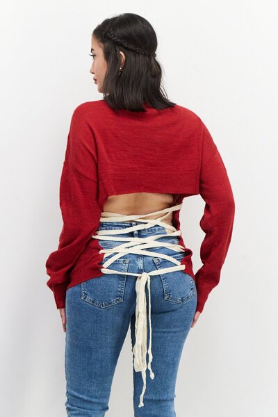 NA-KD Women Crew Neck Open Back Knitted Sweater, Red