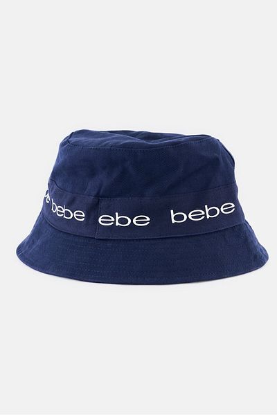 Bebe قبعة بشعار العلامة التجارية للرجال، باللون الأزرق الداكن