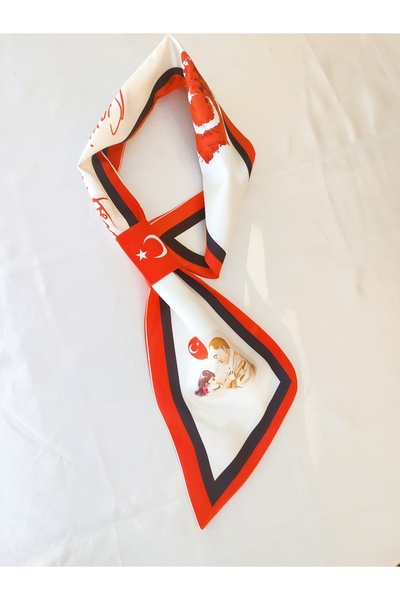 GÜLMEYSA Atatürk Çocuk Temalı Türk Bayrağı Desenli Özel Fular – Gazi Mustafa Kemal İmzalı