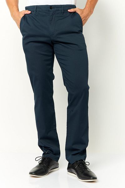 Tommy Hilfiger Men Straight Fit Plain Chino Pants, Navy
