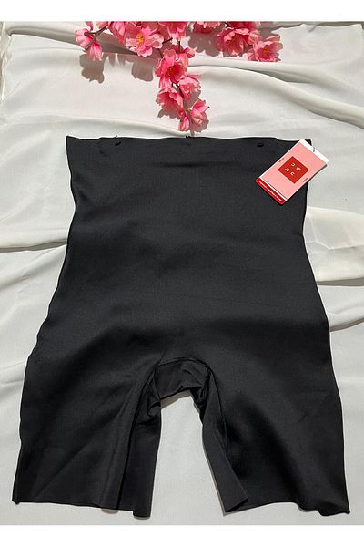 bunq Adhesive Premium Rib Jersey Corset with Black Shorts