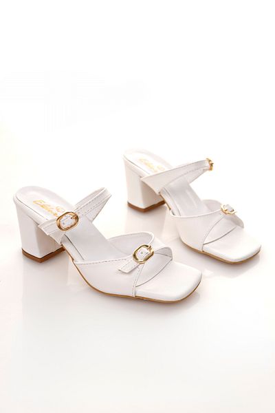 meyra'nın ayakkabıları Women's Gold Buckle Detailed Heeled Slippers White