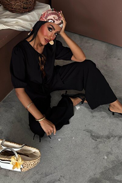 WeShaya Women's Black Woven Crew Neck Short Sleeve Suit