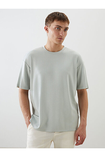 LC Waikiki Nevavm with a Difference Oval Collar Short Sleeve Men's T-Shirt