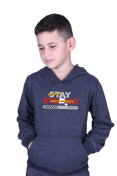 FYK KİDS Суитшърт за момче с качулка и джоб тип кенгуру, щампа „Остани силен“