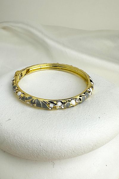 Modex Special Series Enameled Oval Details Stone Handcuff Bracelet (Diameter: 6cm)