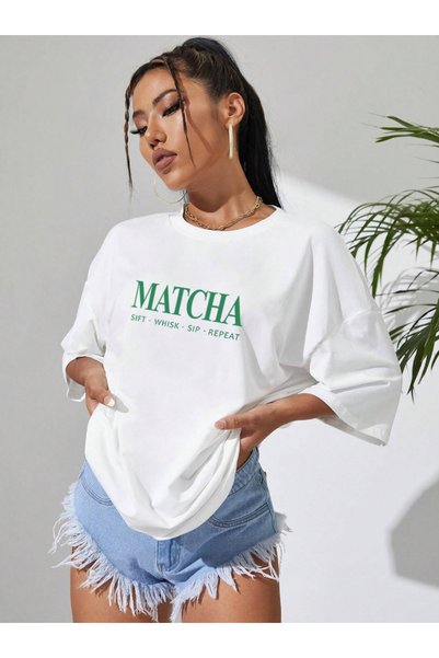 offsidesign تي شيرت نسائي كبير الحجم من القطن الممشط باللون البيج والأبيض بتصميم أساسي مكتوب عليه Matcha تي شيرت نسائي مطبوع بأكمام قصيرة