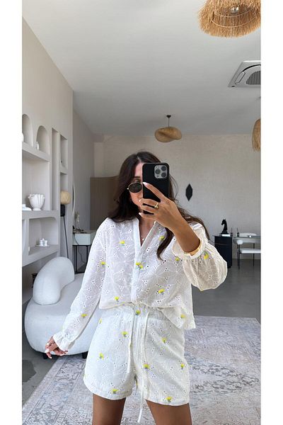 Buket Teke White Floral Embroidered Shorts Fisto Suit