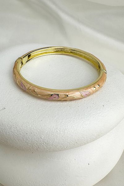 Modex Special Series Enamel Leaf Detail Handcuff Bracelet (Diameter: 6cm)