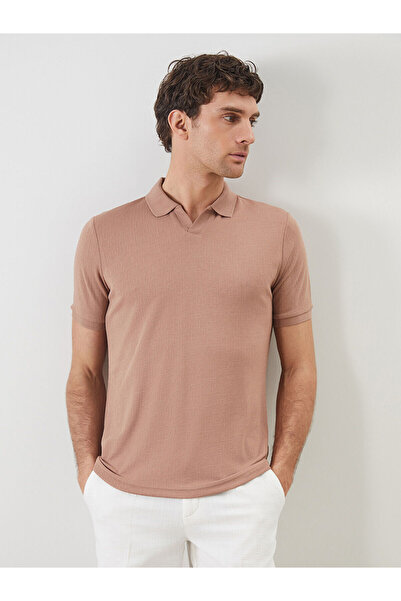 LC Waikiki تي شيرت رجالي بأكمام قصيرة وياقة بولو من Özmarka للموسم الجديد