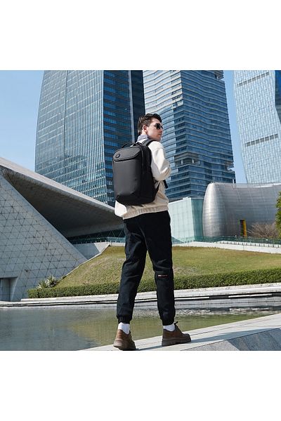 Arctic Hunter 15.6-inch Laptop Backpack Water Resistant Polyester Daypack with Built In USB/Headphone Port B00555