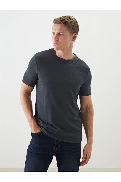 LC Waikiki طاقم الرقبة قصيرة الأكمام تي شيرت رجالي محكم