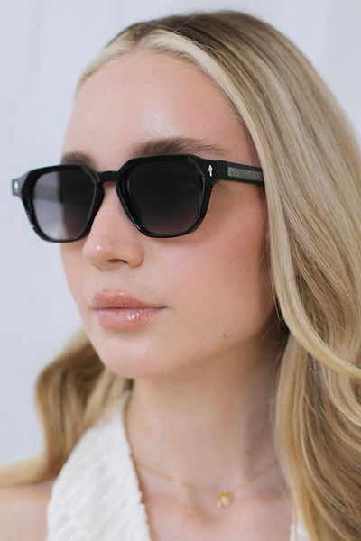 Bilge Karga Roy Black Gradient Sunglasses