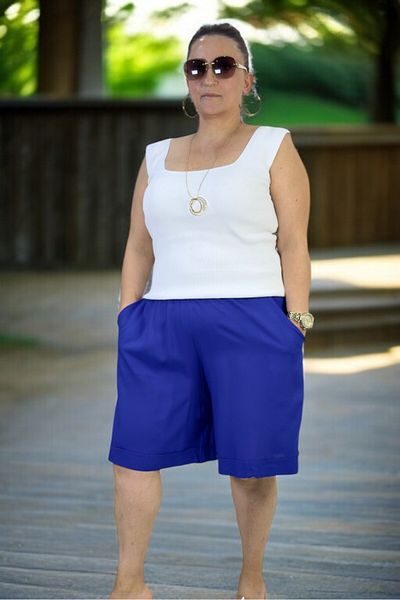 yagmurberen Cotton Viscose Fabric Pocketed Waist Elastic Double Legs Large Size Shorts.