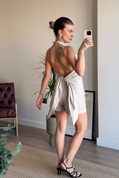 Sue Store Stone Color Silver Button Back Low-Cut Blouse Shorts Set