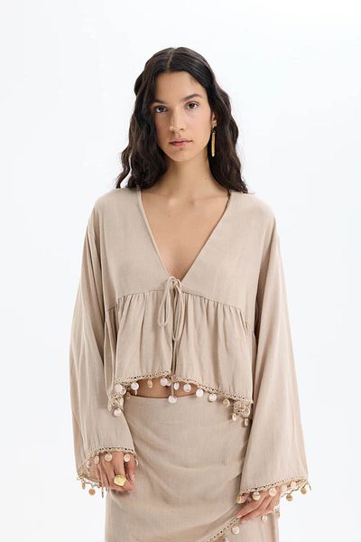 Quzu Linen Beige Women's Blouse with Mussel Shell Accessories Tie-Up Ckt00481