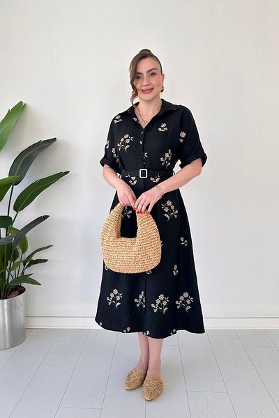 MaziButik Flower Embroidered Dress Black