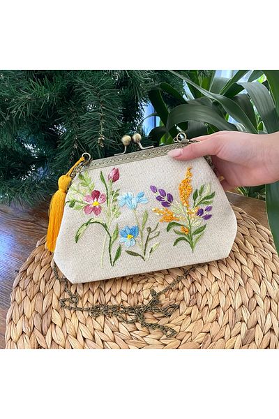 Home Cream Linen Hand Embroidered Vintage Style Bag. Lining and Chain Detailed. Embroidery 100% Handmade 25X15 Size