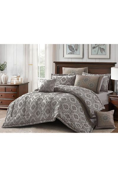 NAJMA Double bedspread made of the finest microfiber material with a luxurious and attractive design to give you a sleep among the clouds