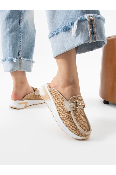 ALEMDAR AYAKKABI نعال نسائية بتفاصيل إبزيم كريمي