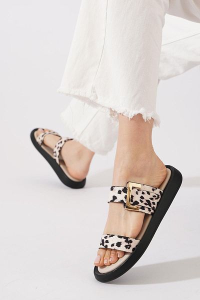 Moda Pie Γυναικείες παντόφλες Destra με διπλή αγκράφα Μπεζ Leopard