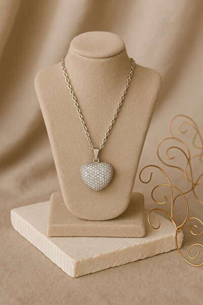 Lorvia قلادة على شكل قلب من الفولاذ باللون الفضي مرصعة بحجر الزركون - مجوهرات...