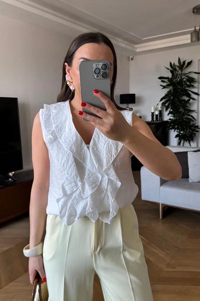 Tuba Butik Ruffle Zero Sleeve Blouse