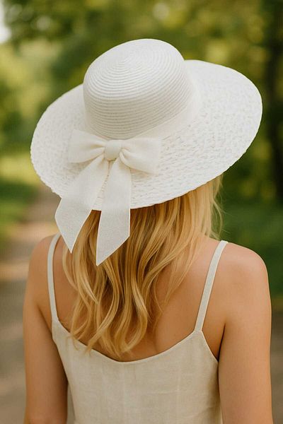 WOHOME Broad-Brimmed Straw Women's Hat with Ribbon Detail