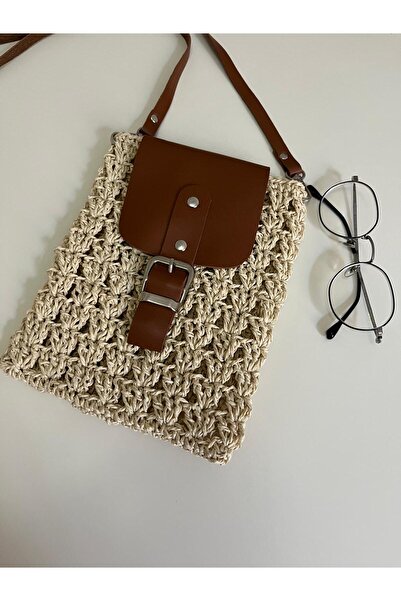 Butik حقيبة من الخوص مع تفاصيل جلدية مطرزة يدويًا