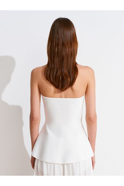 Dilvin 10787 Halter Neckline Μεταλλική Λεπτομερής Πλεκτή Μπλούζα Peplum-Λευκή