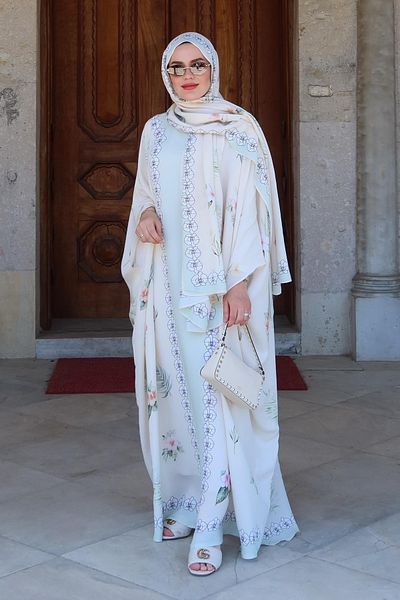 carell Tuğba Arslanbaş Aydın's Choice: Rosmina Cream Flosh Kaftan