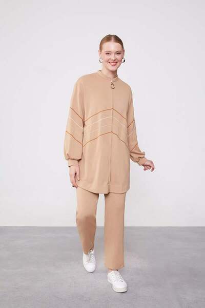 Levidor 140250 ÖNÜ NAKIŞ DETAYLI FERMUARLI KOL UCU MANŞETLİ İKİLİ SPOR TAKIM ...